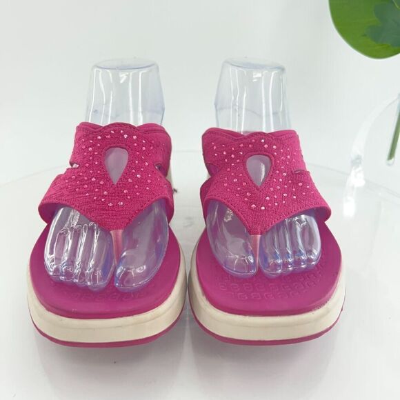 Bzees Women Nola Bright Sandals 8.5 Wedge Heel Slip On Pink Textile Casual Comfy - Picture 4 of 12